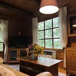 Charmantes Mit Terrasse In Der Suedheide 에스치드
